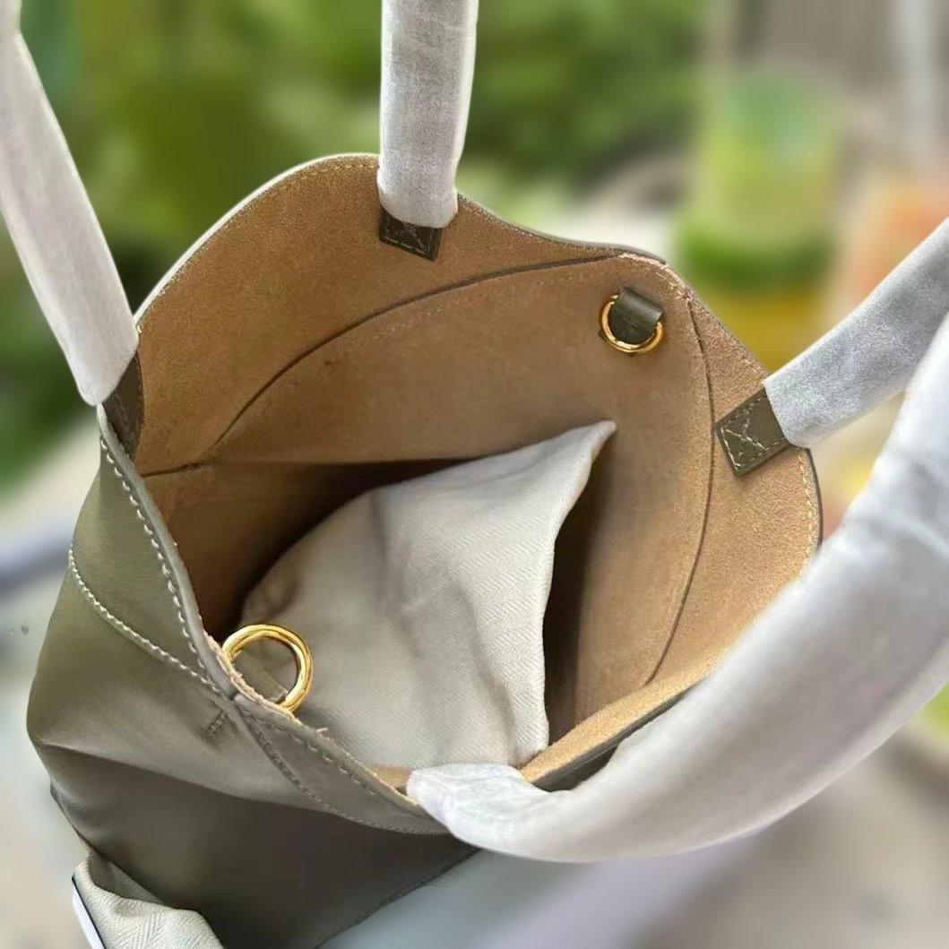 オリーブグリーン本革パズルフォールドミニトート 軽量収納便利 レディース