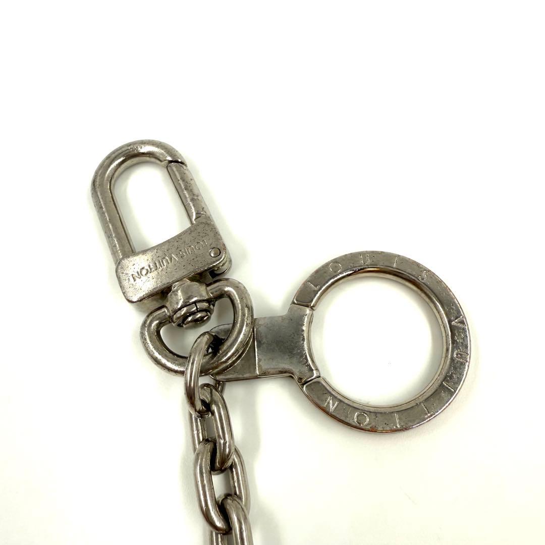 LOUIS VUITTON LVロゴキーホルダーチャーム　シルバー