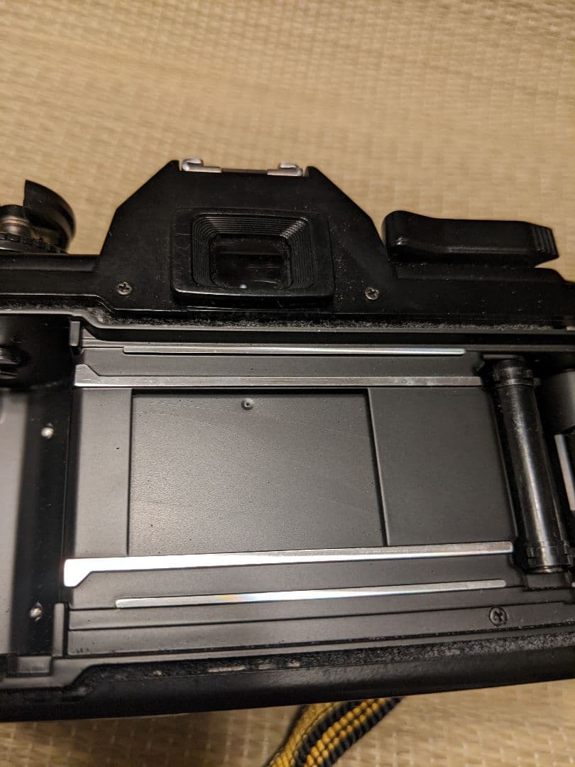 ⑦ニコン　Nikon EM 　一眼レフカメラ