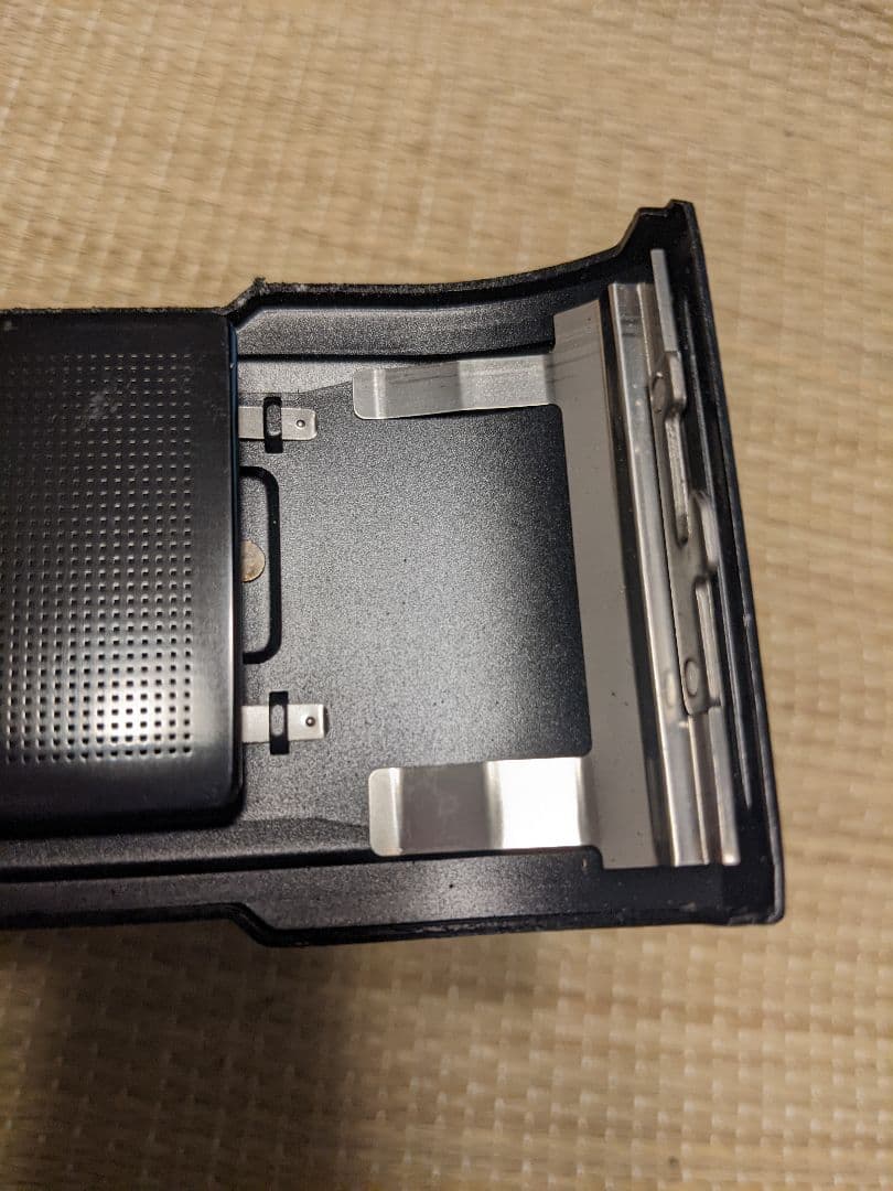 ⑦ニコン　Nikon EM 　一眼レフカメラ