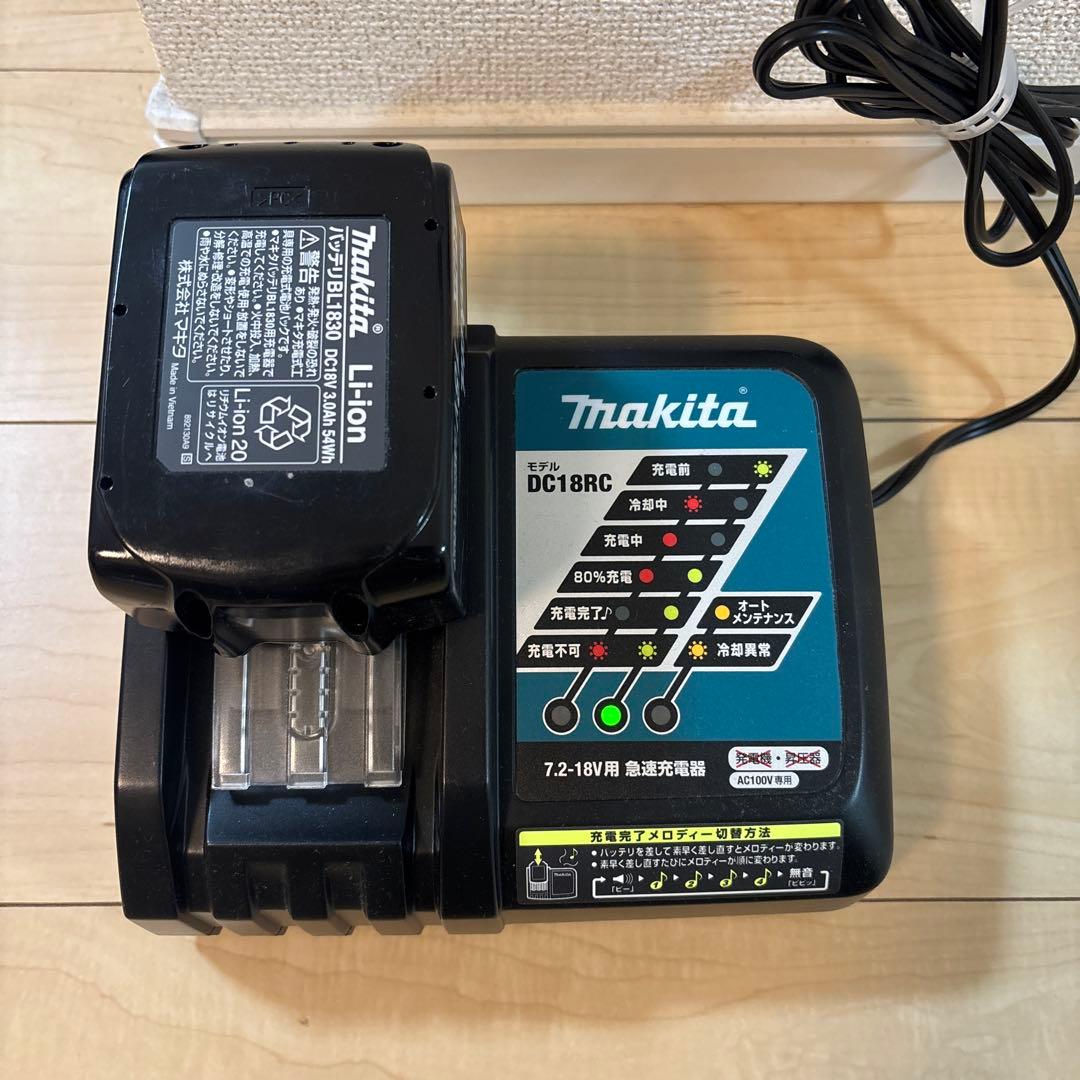 マキタ18V充電式クリーナCL182FD 純正バッテリー、純正急速充電器付