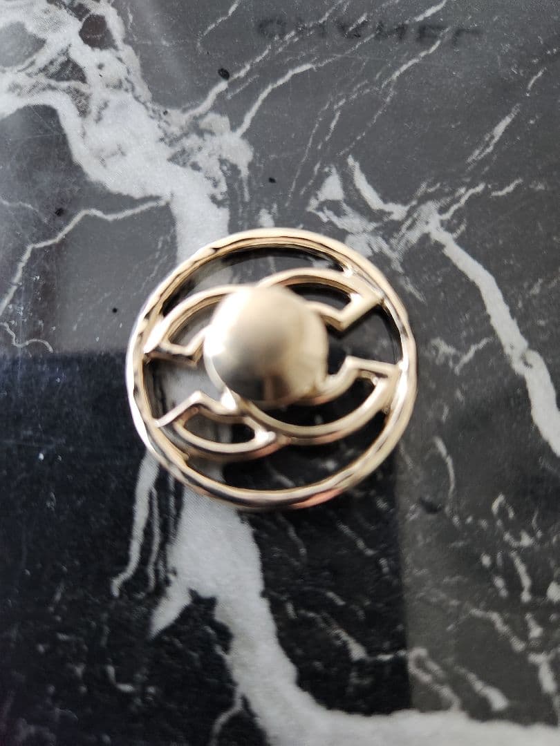 シャネル　ピンブローチ　男性にもOK　本物正規品