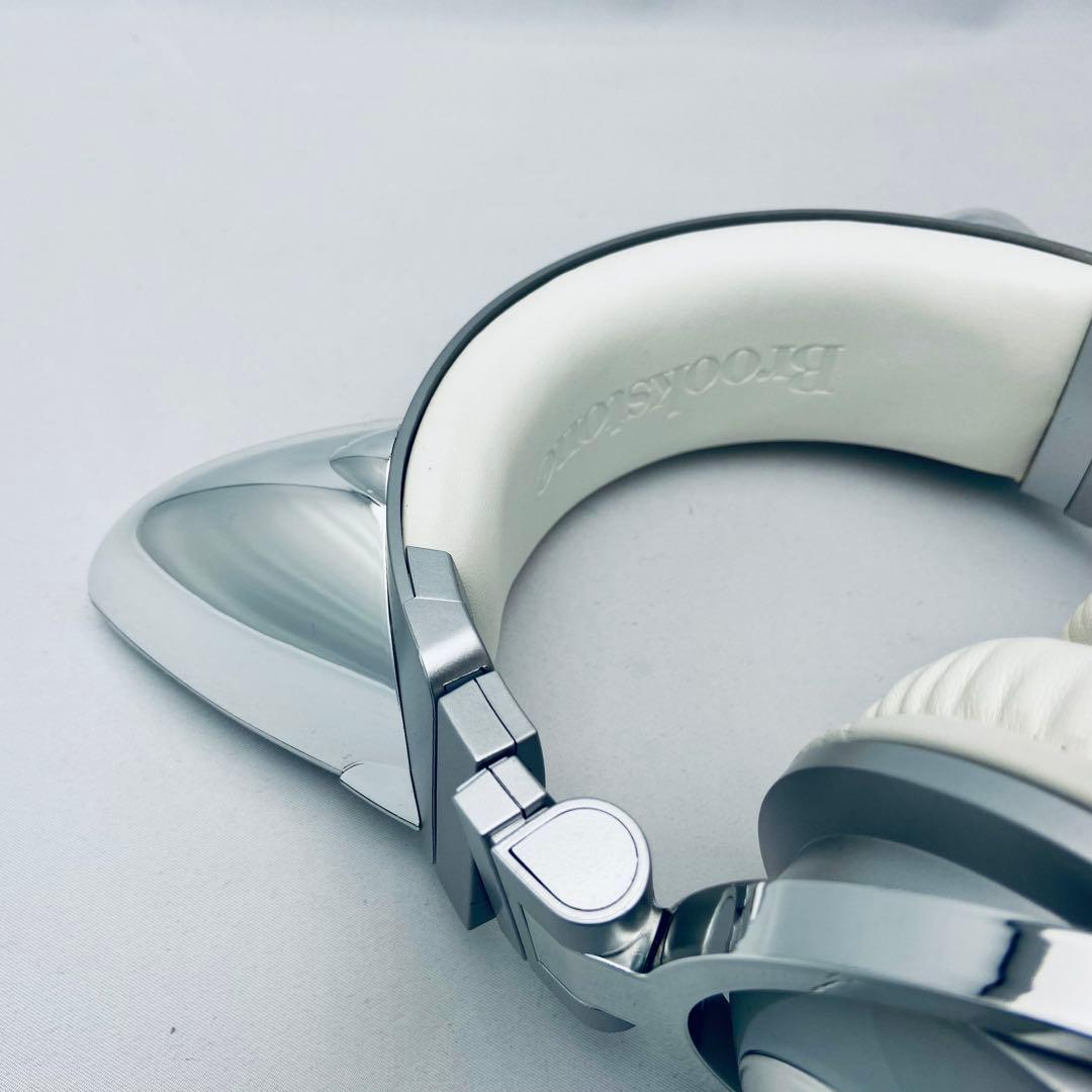 【限定】Ariana Grande × Brookstone ネコ耳ヘッドホン