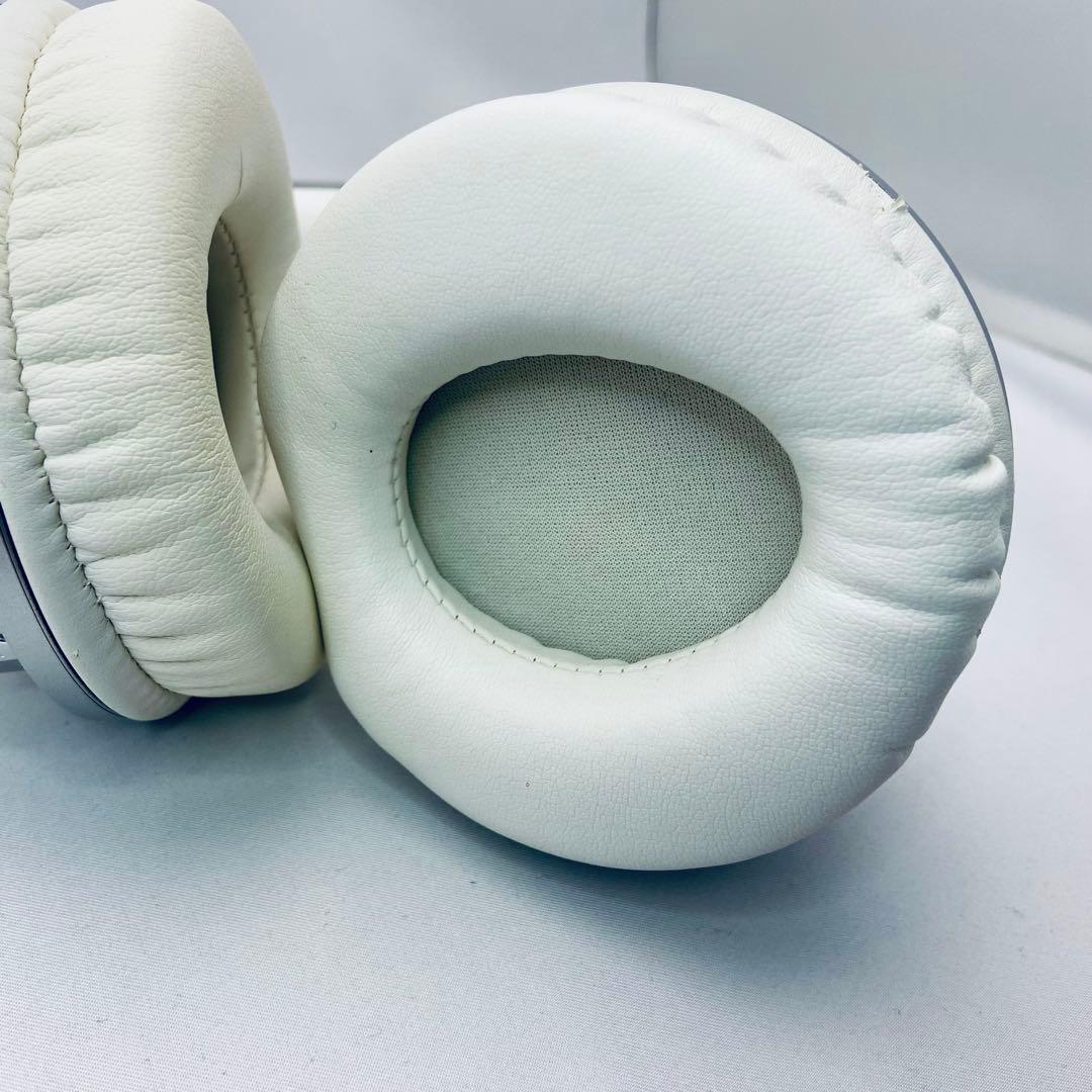 【限定】Ariana Grande × Brookstone ネコ耳ヘッドホン