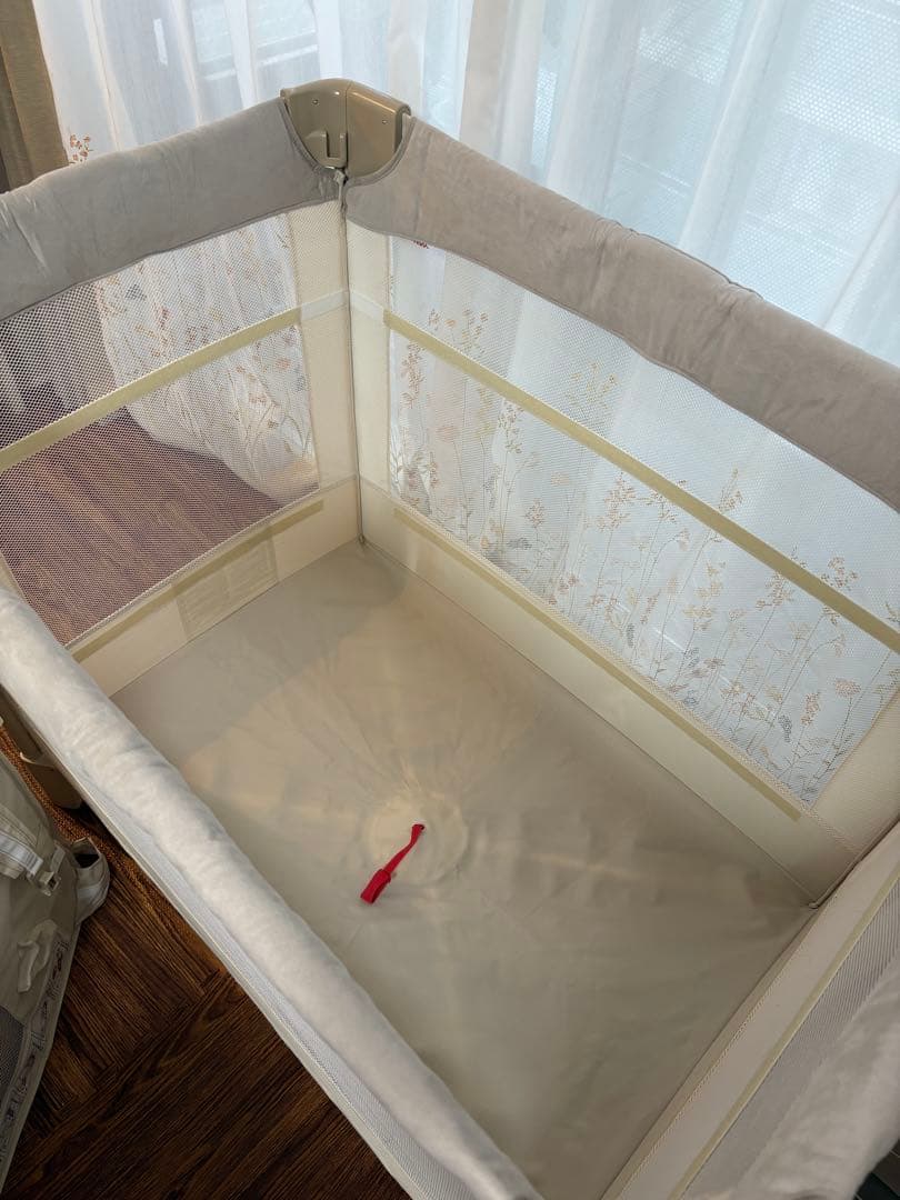 ココネルエアープラス　アップリカ　ベビーベッド 説明書付き