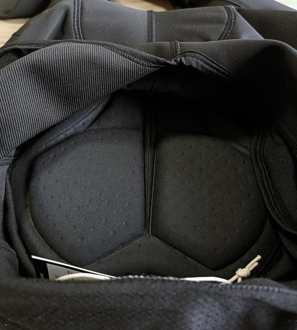 新品 adidas ウィンターエッセンシャルズ パデッド サイクリングビブタイツ