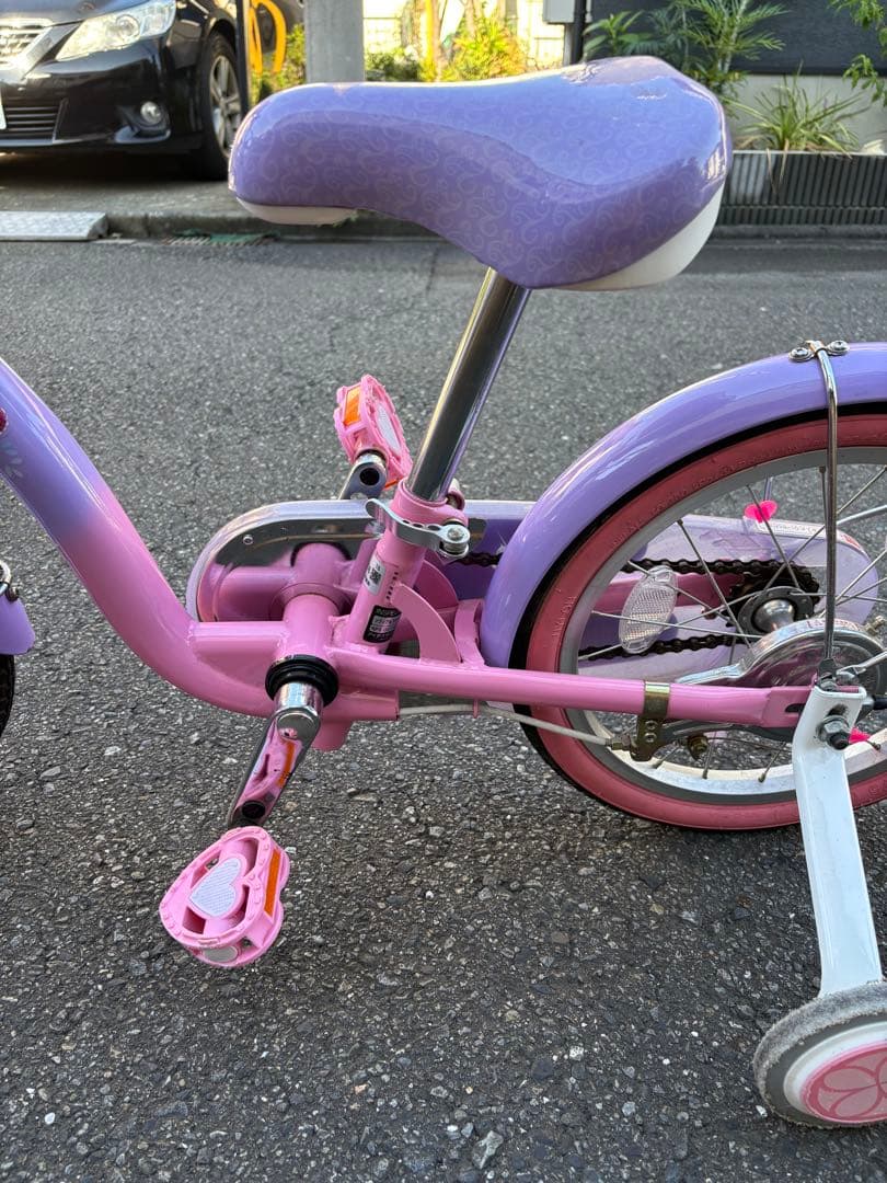 みぃ【室内保管】ソフィア　幼児用　自転車 補助輪付き　18センチ　中古品