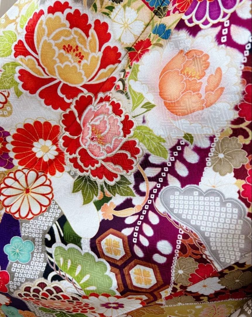 未使用品　正絹振袖フルセット　古典柄　華やかな花柄　成人式に