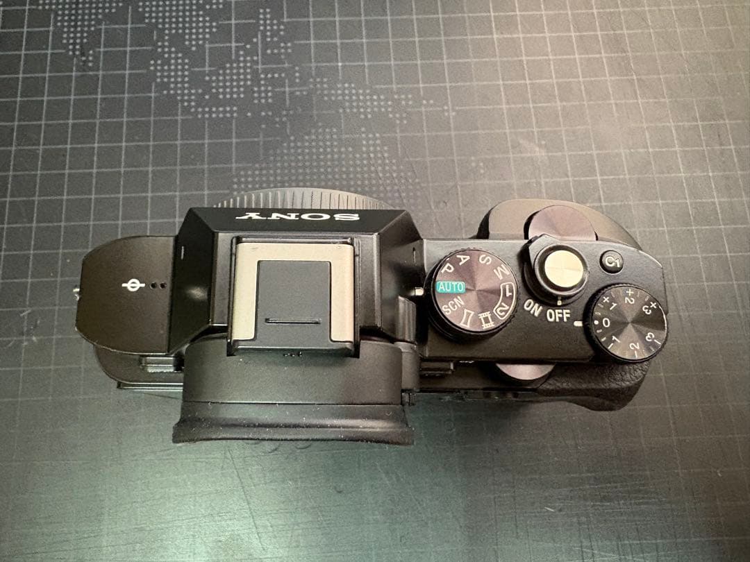 美品 SONY α7 ボディ（ILCE-7）フルサイズミラーレス