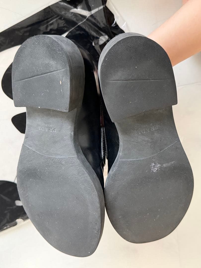 大人気PRADA ブラック チョコレート ブラッシュドレザー ローファー 36