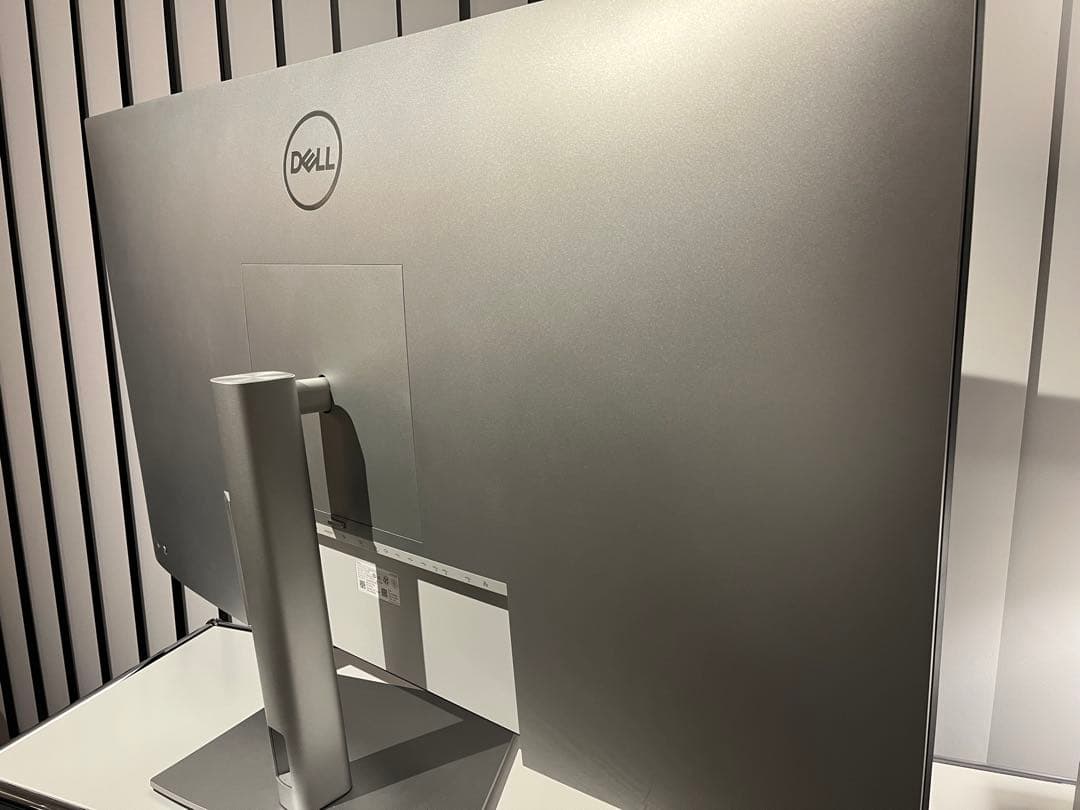 Dell 43インチ 4K USB-C ハブ モニター U4323QE