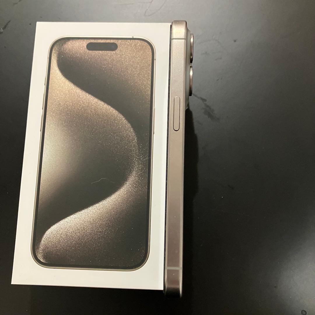 iPhone 15 Pro 256GB ナチュラルチタニウム SIMフリー