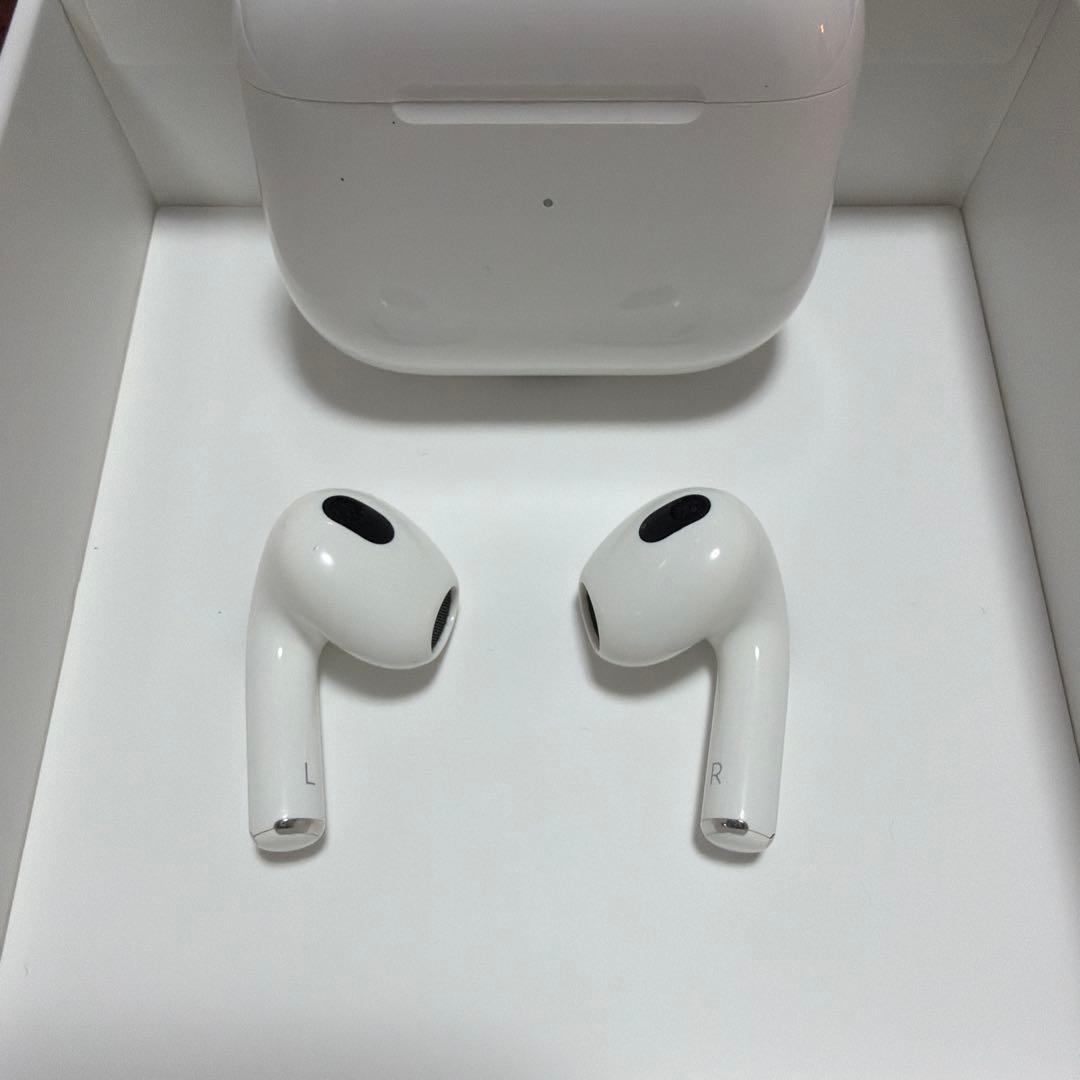 【値下げ】Airpods 第三世代