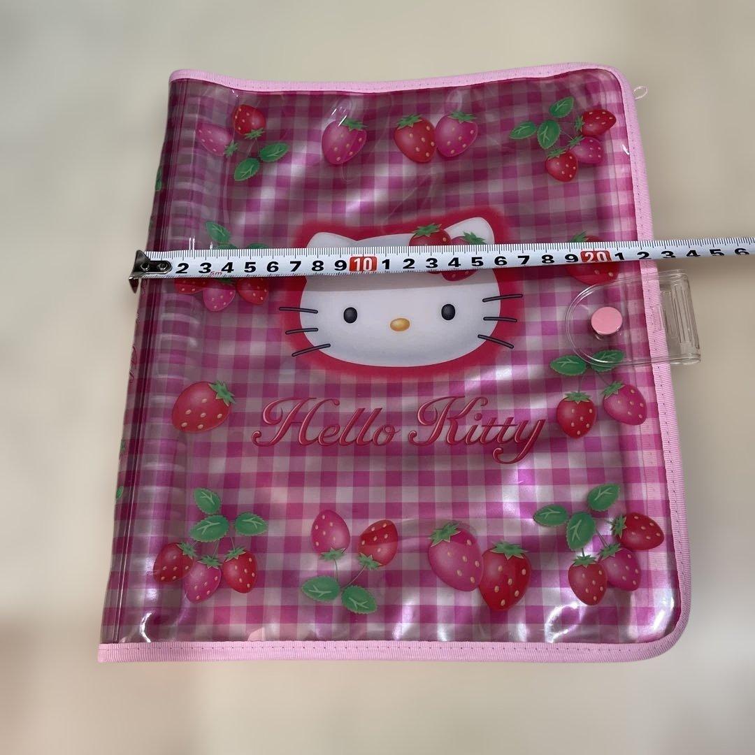 ハローキティ　ファスナー付きルーズリーフ　サンリオ