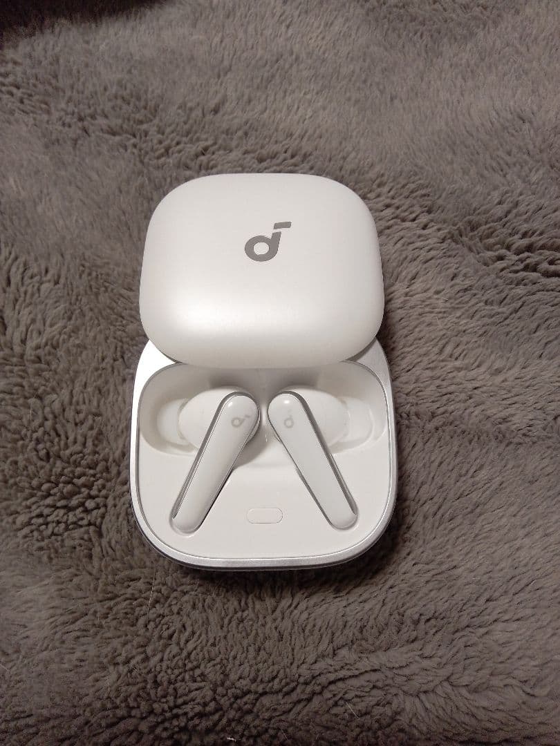 Liberty 5 ワイヤレスイヤホン ホワイト