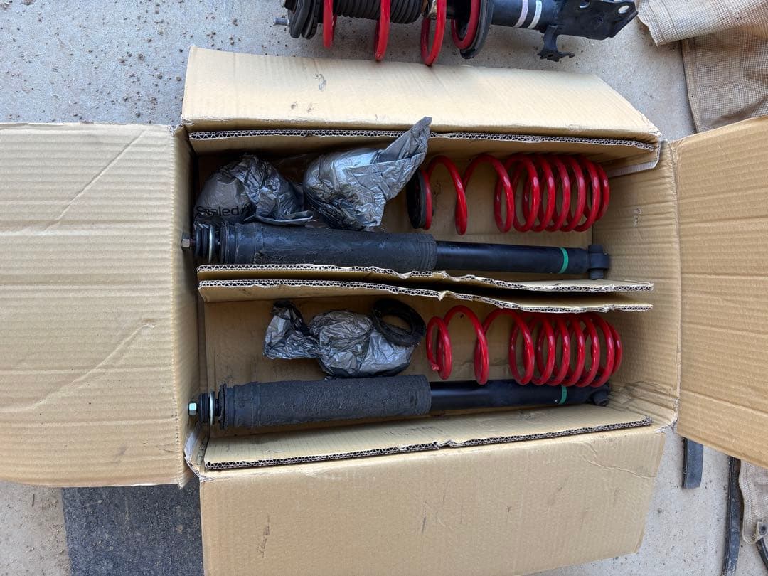 プリウス30 サスペンションキット ダウンサス キャンバープレートセット 愛知