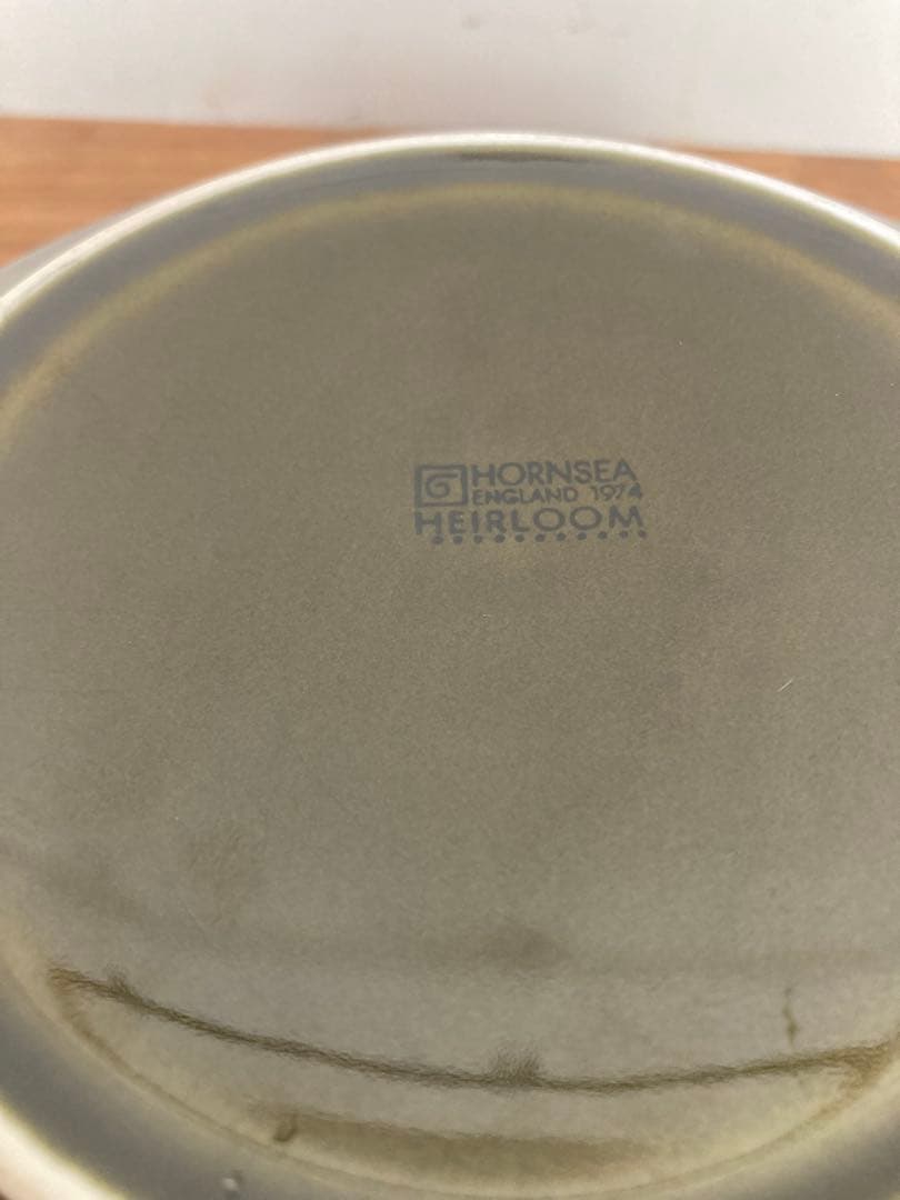 Hornsea ホーンジー　Heirloom ヘアルーム　オリーブグリーンボウル