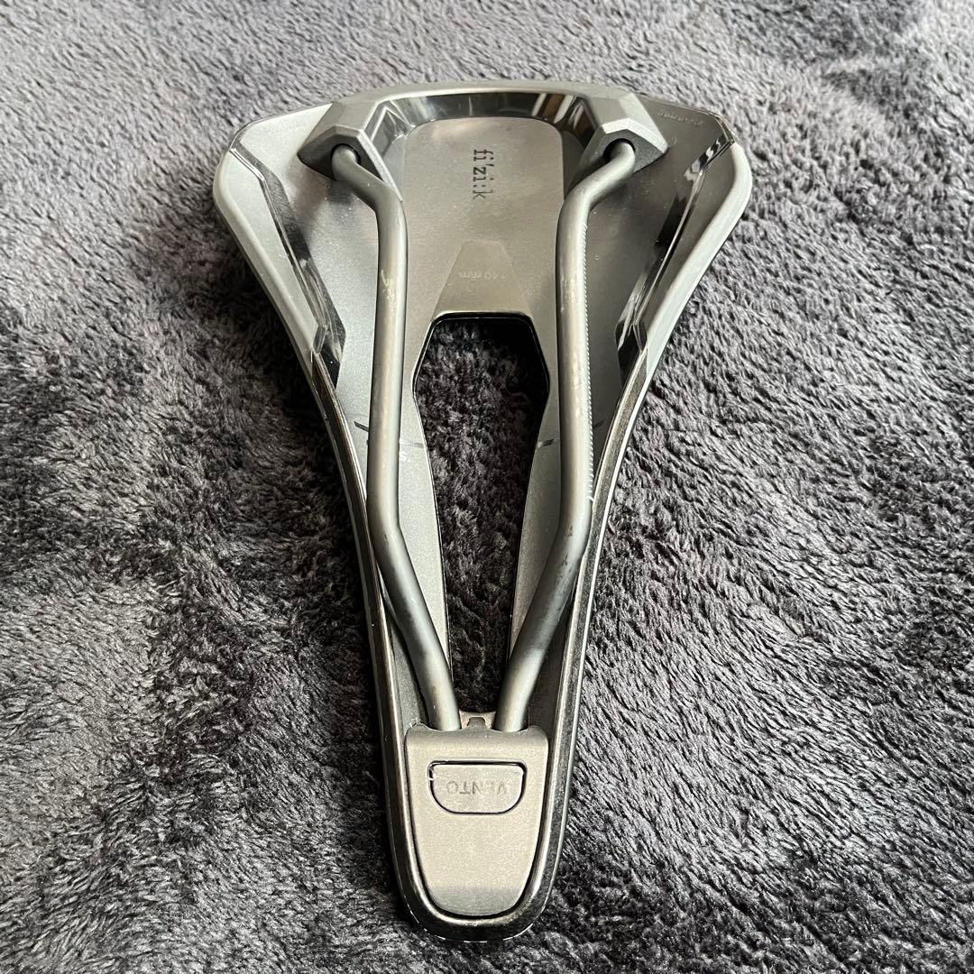 fi'zi:k 自転車用サドル アルゴ ヴェント 5