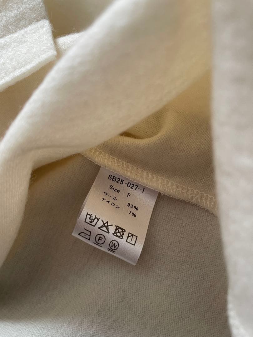 RHERE ウールブラウス　アイボリー