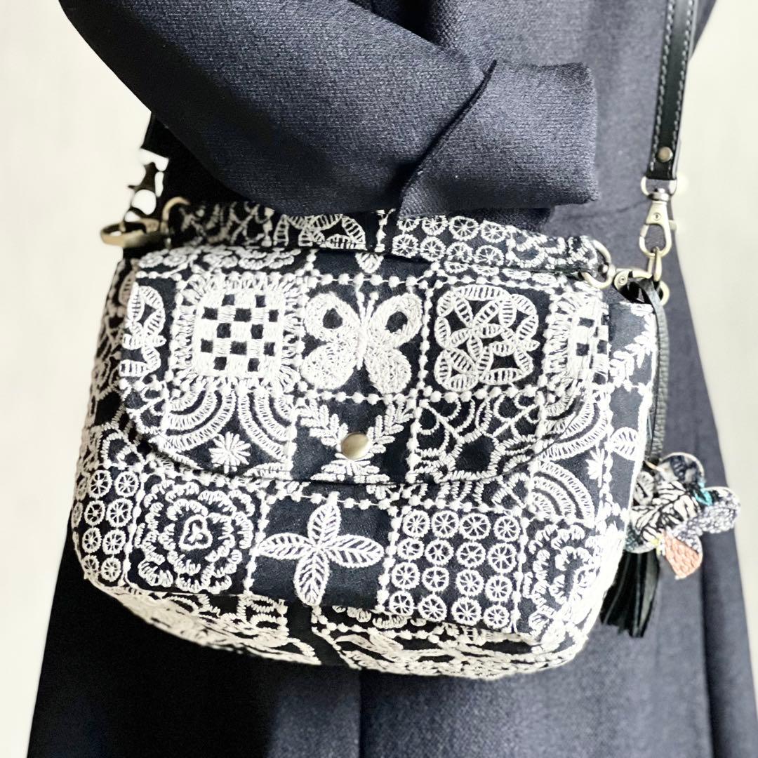 ミナペルホネン コロンとしたショルダーバッグMB510-071