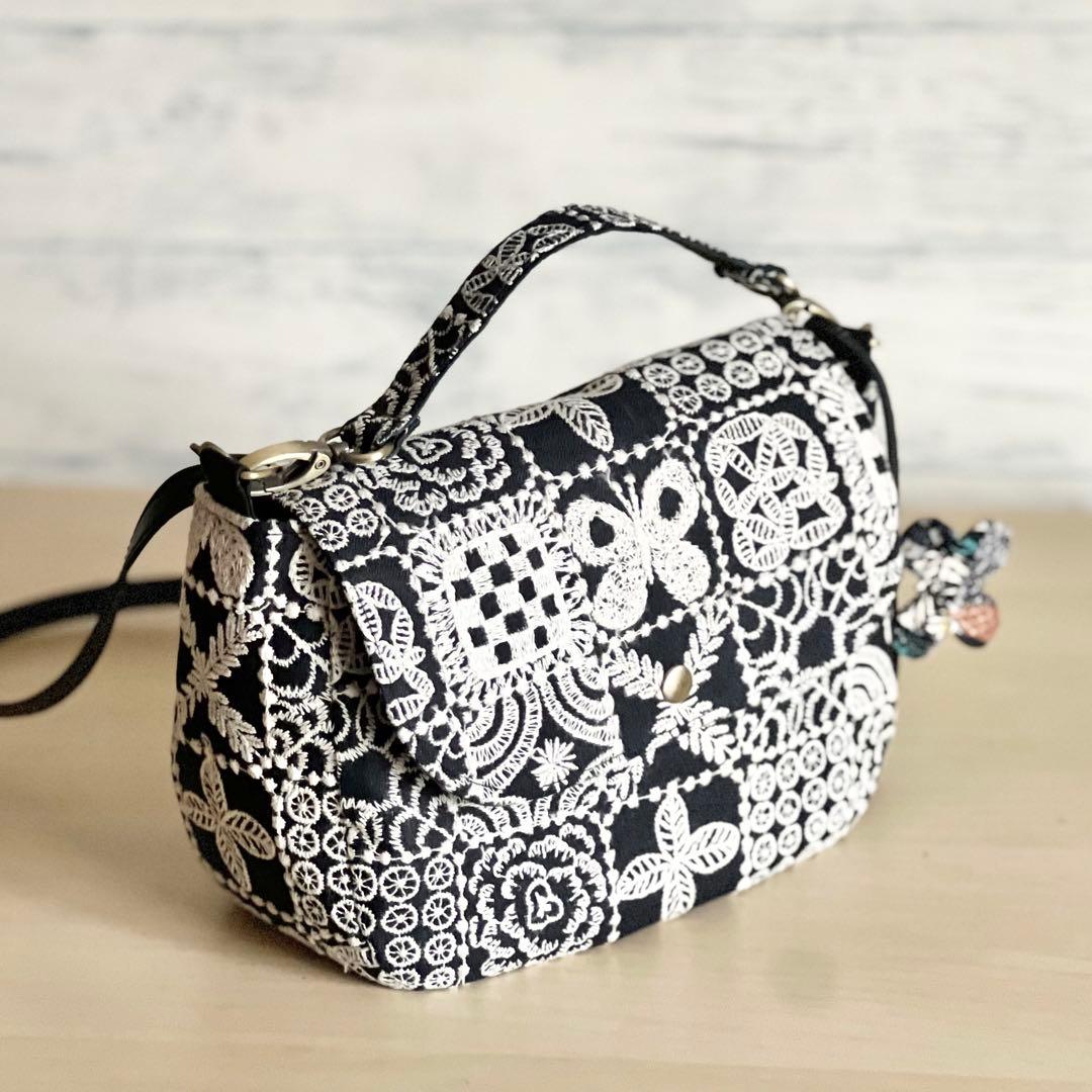 ミナペルホネン コロンとしたショルダーバッグMB510-071