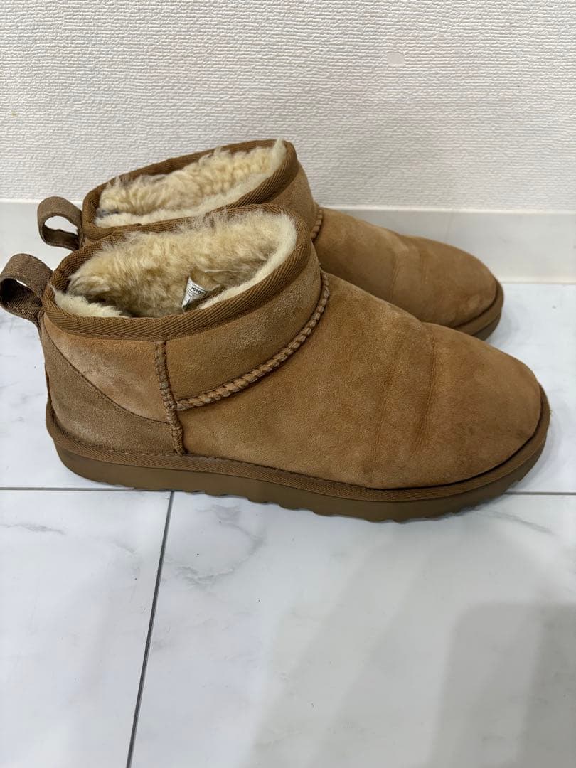 UGG ベージュ ムートンブーツChestnut クラシック　ウルトラミニ