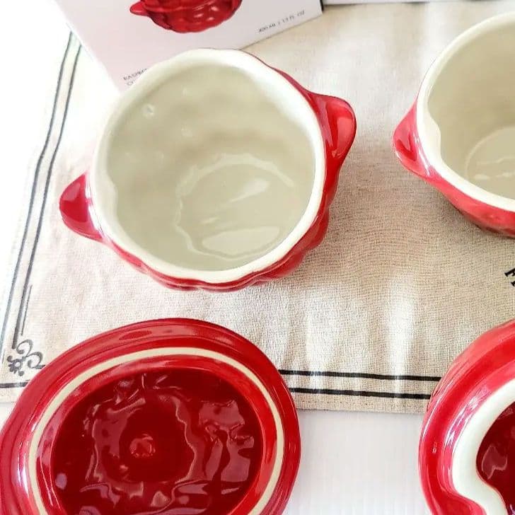 ルクルーゼ リンゴ ラズベリー ストローベリー キャセロール