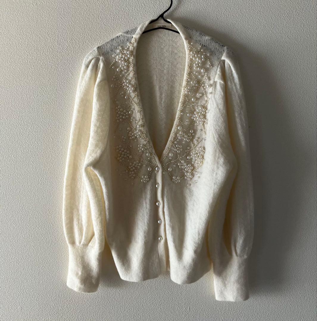デプレ DES PRES 2024AW パールレースステッチVネックカーディガン