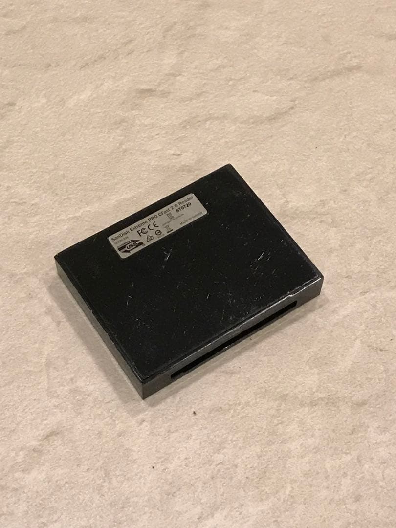 CFast2.0 カード 128GB 2枚、カードリーダーセット中古動作確認済み