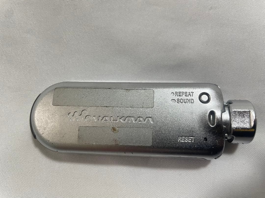 ⑤ ジャンク　WALKMAN ソニー NW-A607 1GB ウォークマン