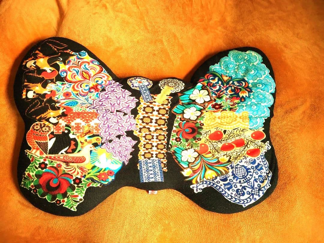 【希少】【入手困難】muchacha　ムチャチャ　バタフライ　ビーズクッション