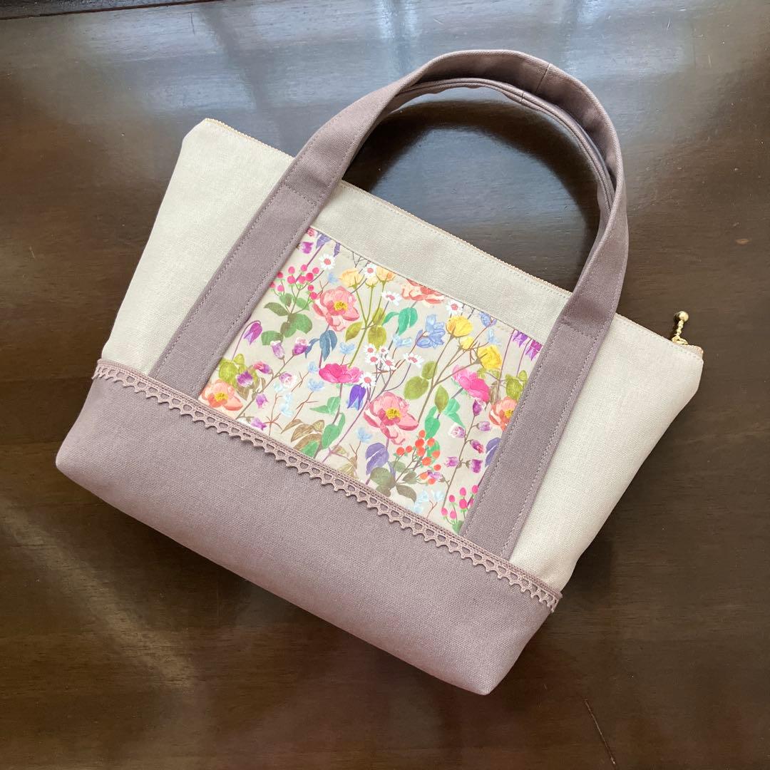 新作✦クロスステッチ❤︎ファスナーバッグ　ハンドメイド サモイロフ