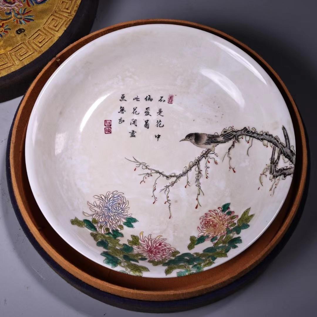 中国古美術・珍蔵粉彩・花鳥彩絵磁器の中皿・純手描き・箱付・置物・文房具・観賞皿