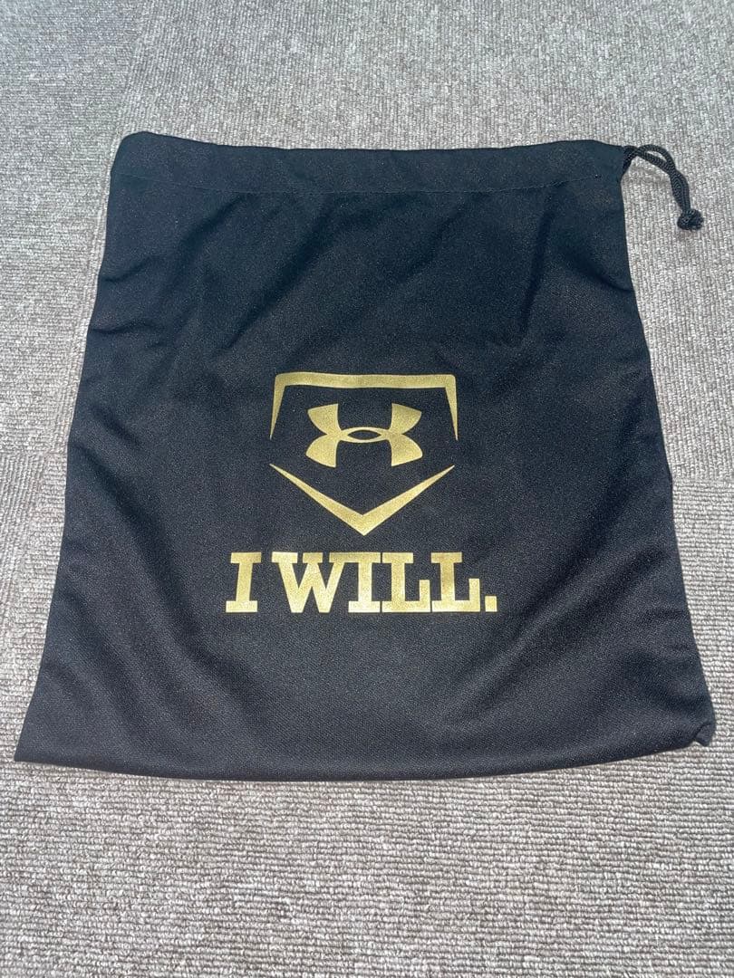 新品未使用　アンダーアーマー　硬式投手用グローブ