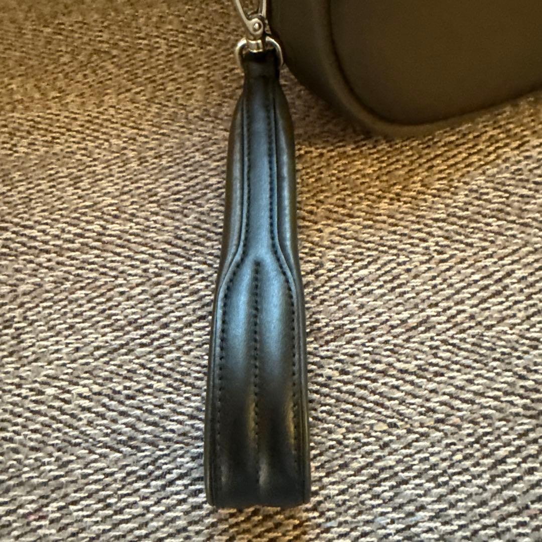 PRADA⭐️ナイロンカーゴ　クラッチ　バッグ　カーキ