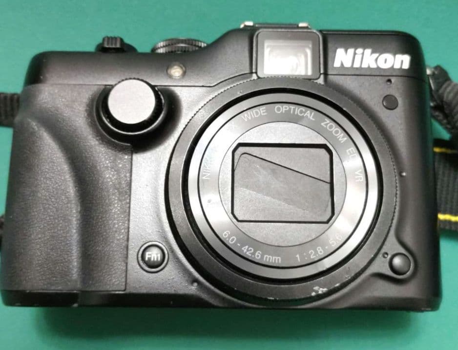 デジタルカメラ Nikon COOLPIX P7100