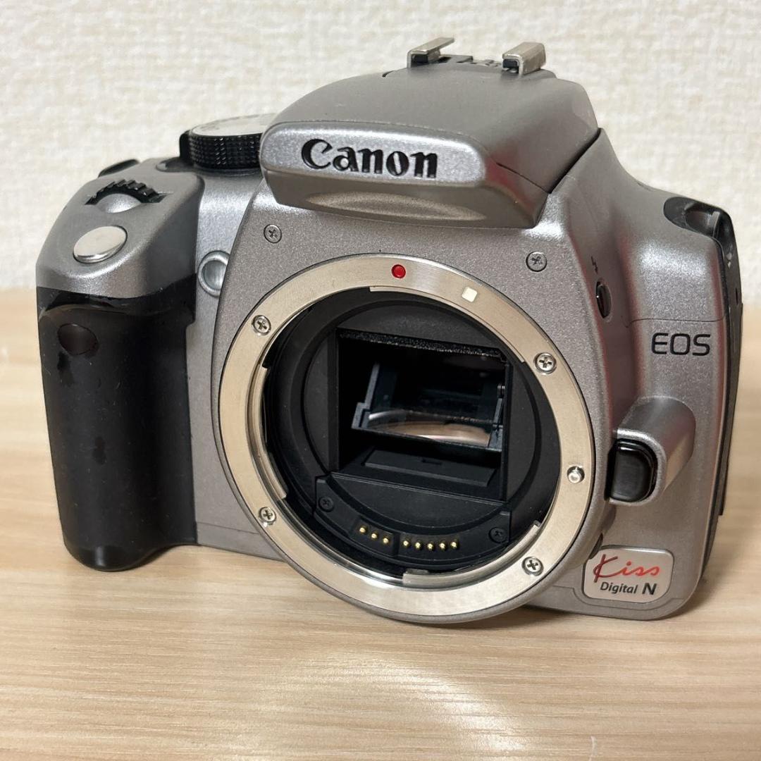 Canon EOS KISS デジタル N シルバー ボディ　レンズ付き