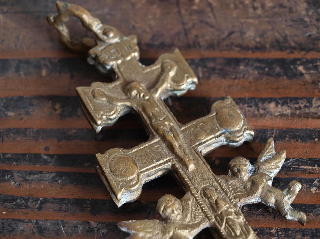 カラバカ村に伝わる伝説の十字架 天使が運ぶカラバカクロス 聖遺物 /K120