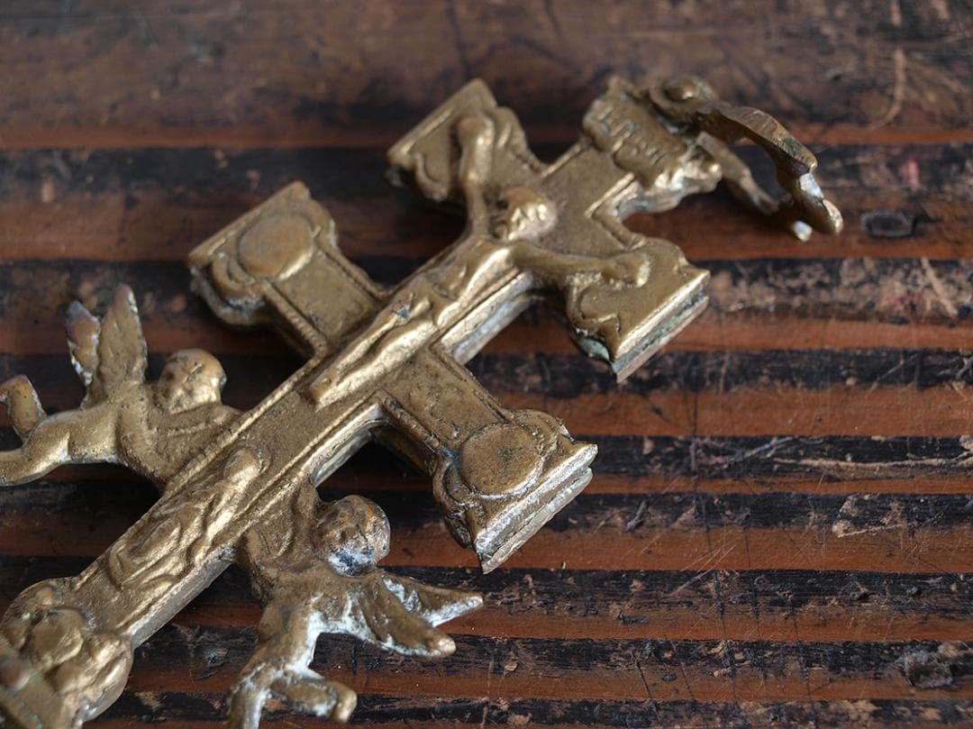 カラバカ村に伝わる伝説の十字架 天使が運ぶカラバカクロス 聖遺物 /K120