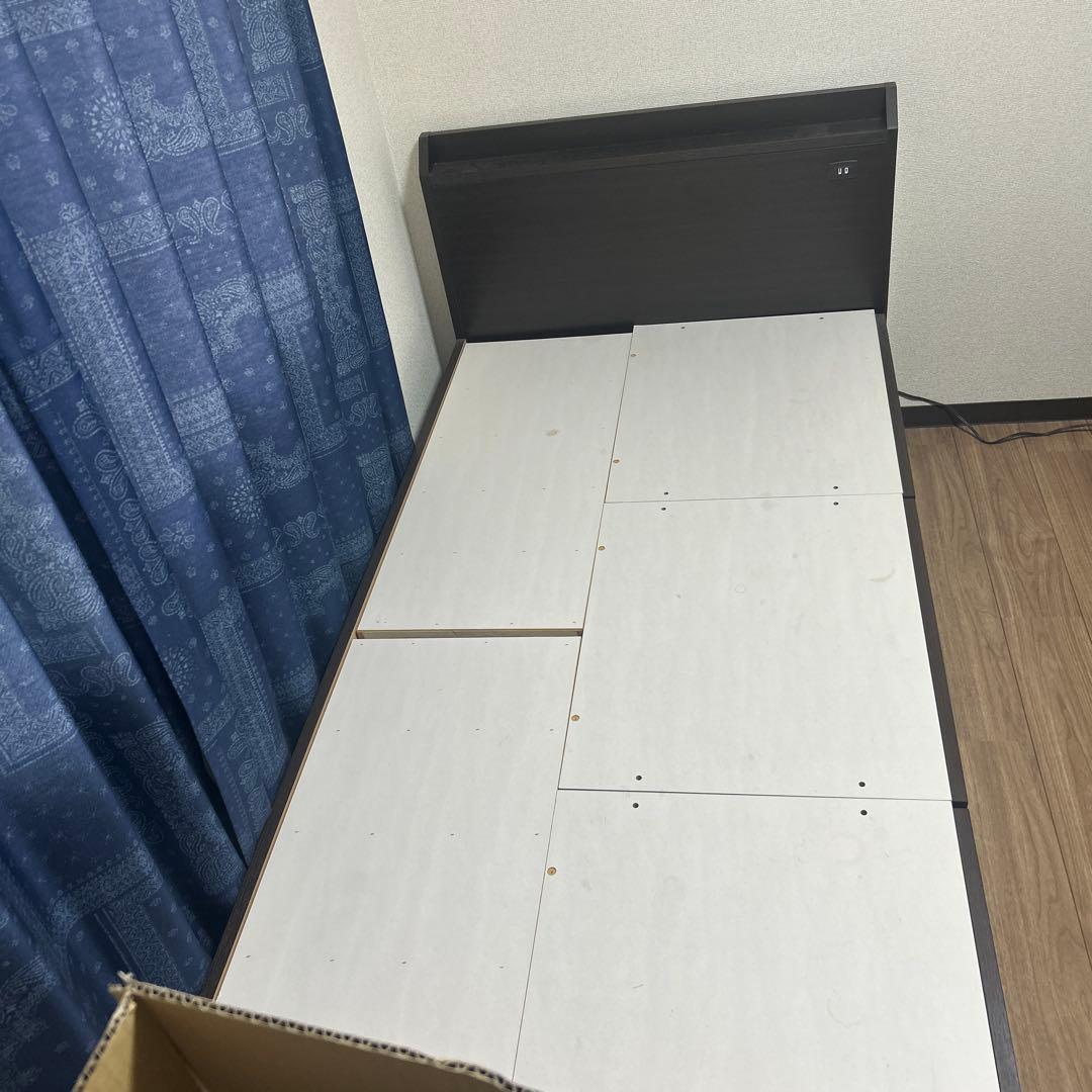 急募【美品】◇ニトリ　ベッドフレーム　シングル　コンセント・収納・マットレス付
