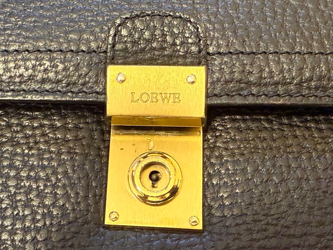 美品未使用〈LOEWEロエベビジネスバッグ ブラックレザー〉