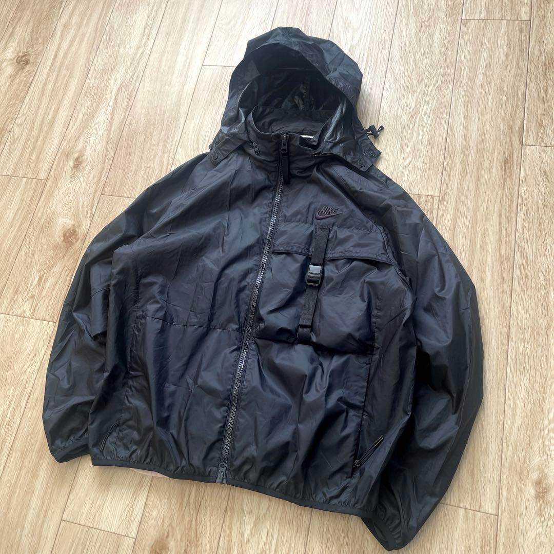 NIKE マットブラック テック系 ナイロンジャケット 短丈 シェルパーカー M
