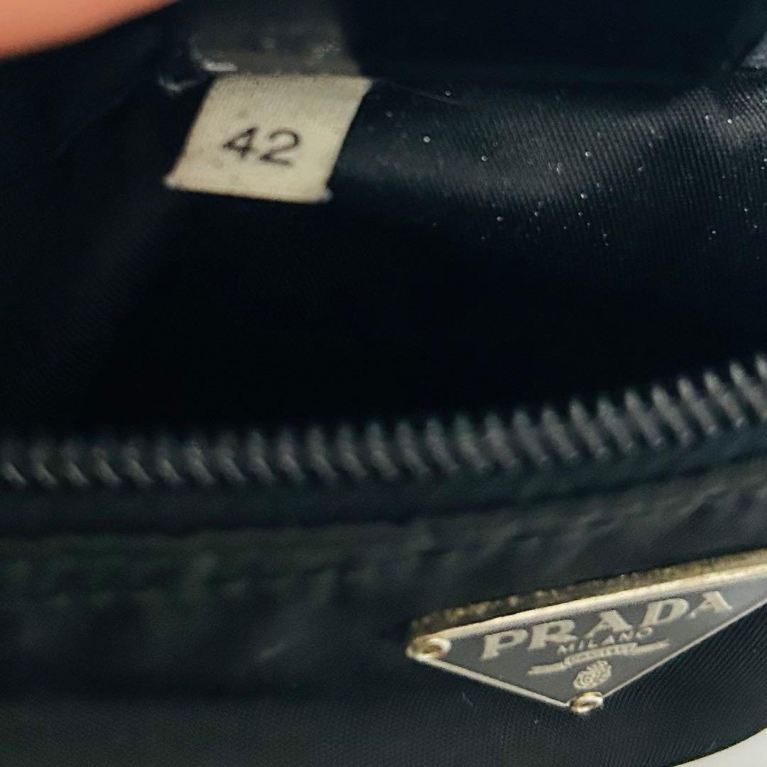 PRADA プラダ チェーン ショルダーバッグ カメラバッグ 黒色 三角プレート