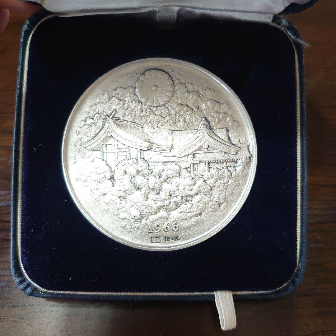 明治百年記念　明治天皇御肖像牌