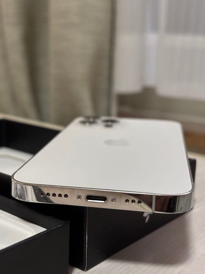 Apple iPhone 12 Pro シルバー 本体