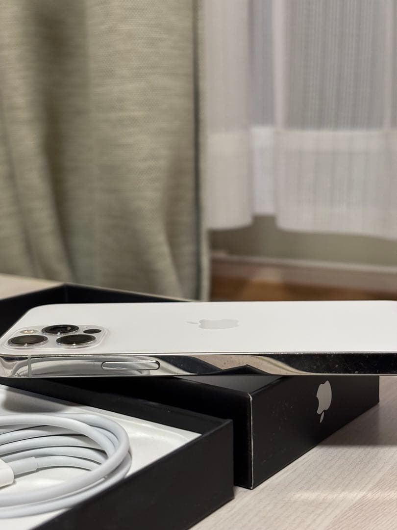 Apple iPhone 12 Pro シルバー 本体