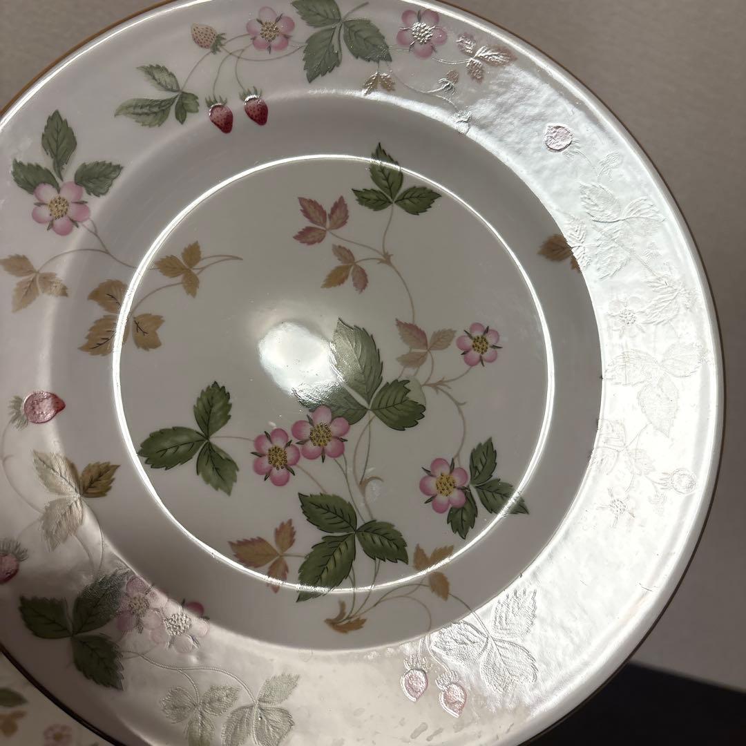 ウェッジウッド　ワイルドストロベリー　デザートプレート　20.5cm