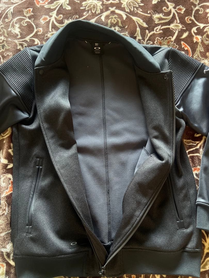 極美品 オークリー スカル ゴルフブルゾン ブラックXL