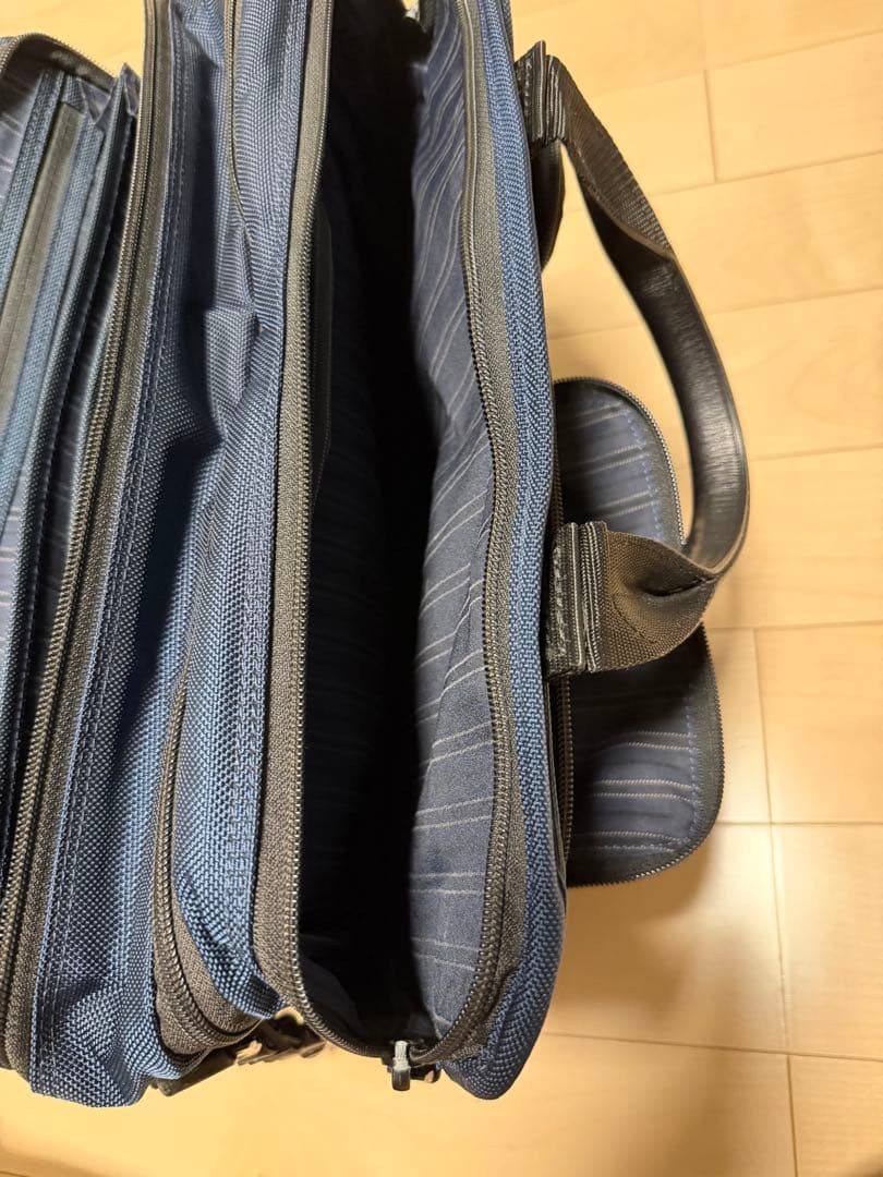 【美品】TUMI shipsコラボ　ネイビー バック