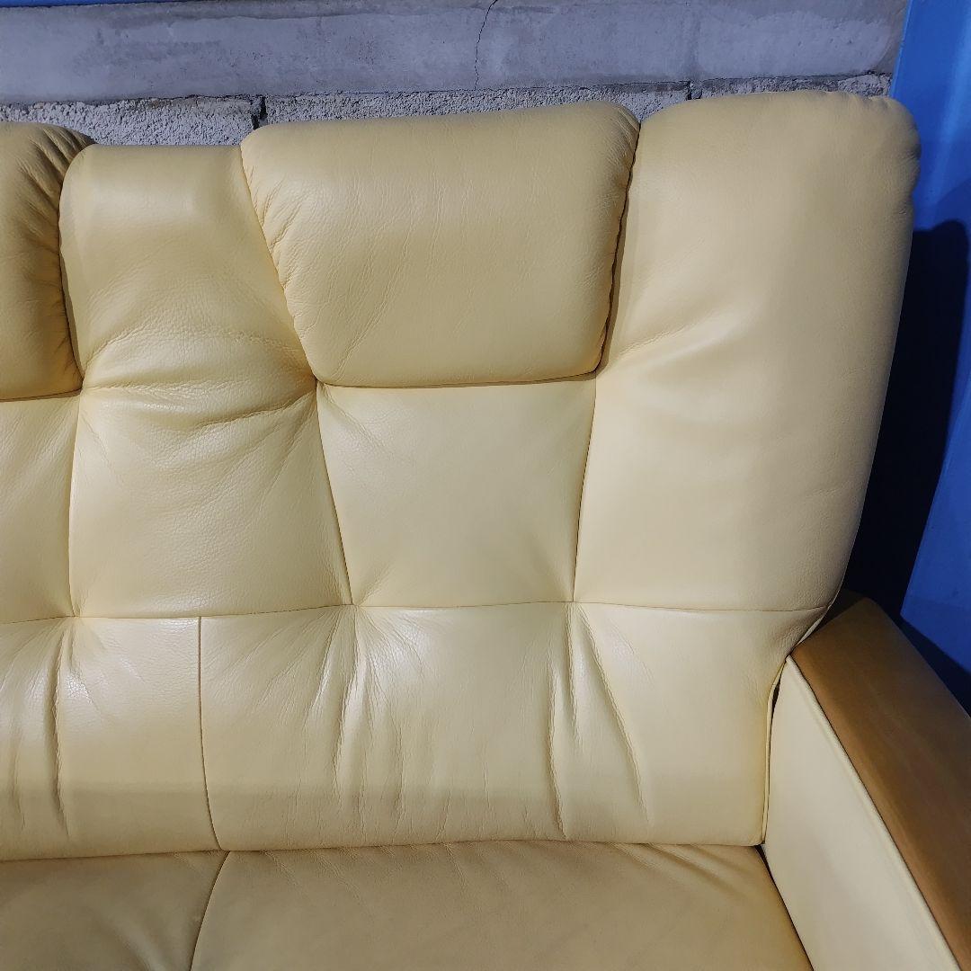 カリモク　KARIMOKU　2人掛けソファ　イエロー　木目　L1415